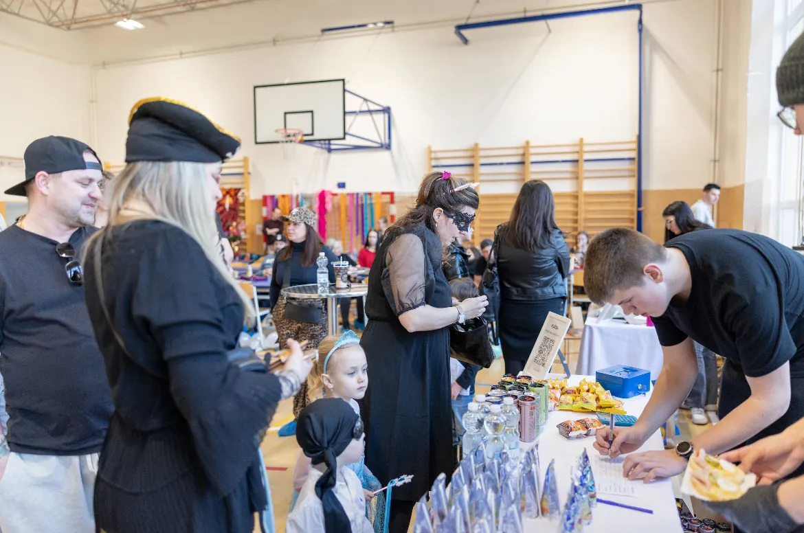 Nekonečný karneval — stánek s občerstvením
