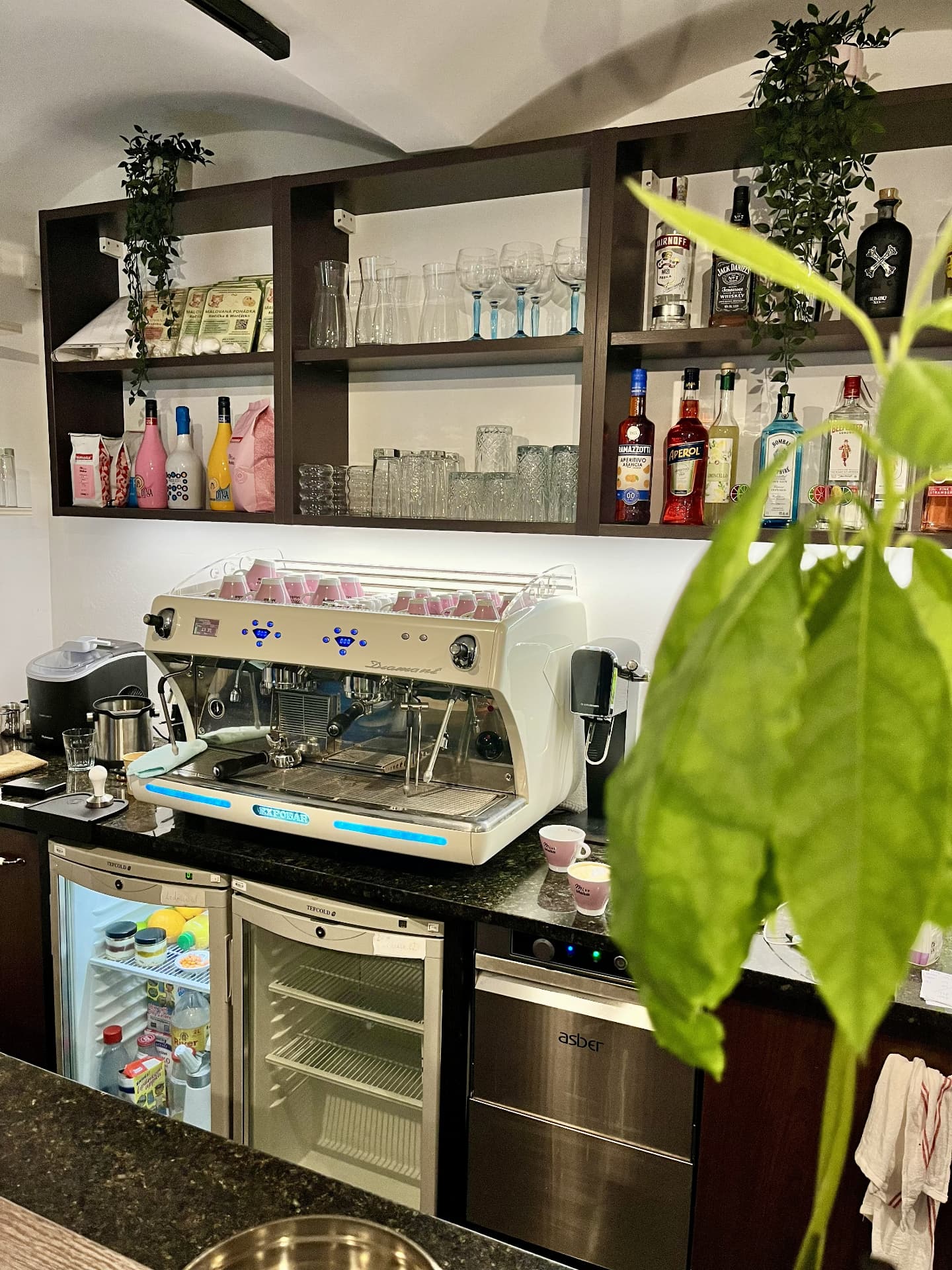 Kávovar a bar Galerky